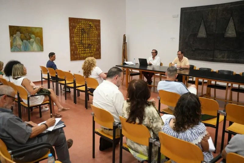 Morcillo anuncia la Escuela de Estudios Toledanos y valora la participación educativa en la ciudad
