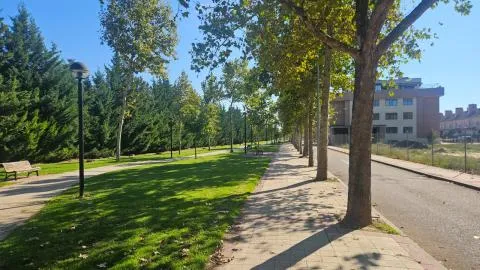 Arroyo de la Encomienda renueva calles de La Vega para mejorar el espacio peatonal y el aparcamiento
