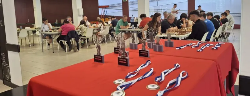 Adeje celebra con éxito el I Torneo Freestyle 960 de ajedrez