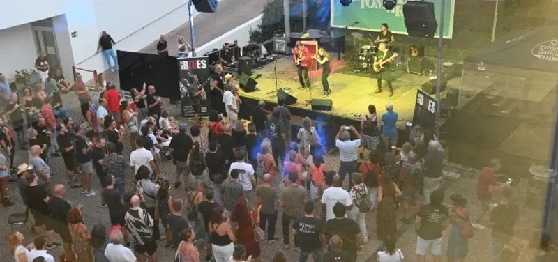 Tomares celebra con éxito su II Festival Internacional de Blues con Tia Carroll
