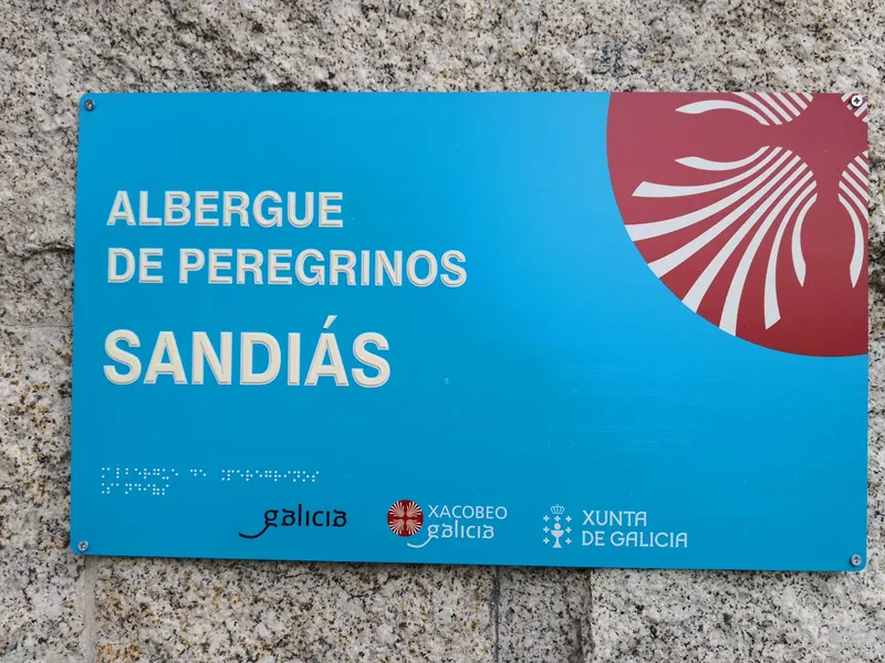 El albergue de Sandiás renueva su imagen y servicios para peregrinos del Camino Mozárabe