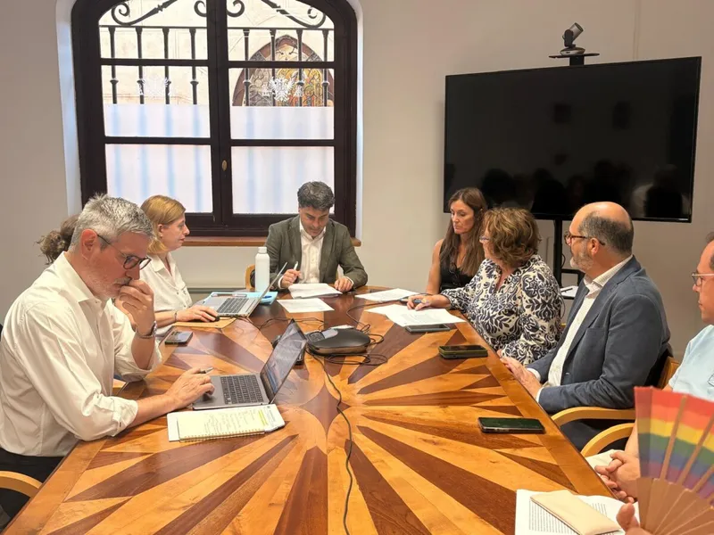 Toledo aprueba modificaciones presupuestarias para saldar deudas heredadas y evitar recargos