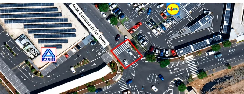 Corte de tráfico en Adeje por obras de canalización de alta tensión