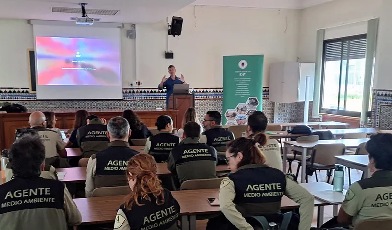 Agentes medioambientales de Andalucía se forman contra el uso ilegal de cebos envenenados