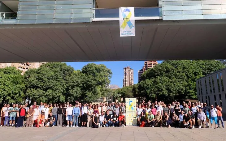 Benidorm conmemora el Día de la Salud Mental con un manifiesto y testimonios de afectados