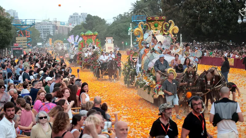 València abre el plazo para el sorteo de palcos de la Batalla de Flores