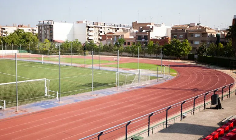 Burjassot amplía el horario de su piscina de verano para los fines de semana de julio y agosto
