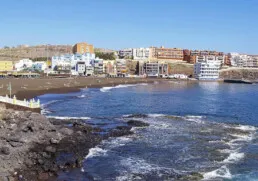 Incidencia en una ducha de la playa de Melenara en Telde