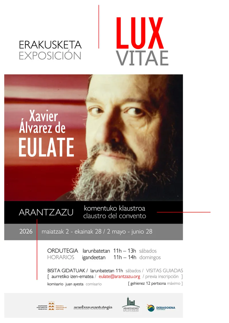 Exposición 'Lux Vitae' de Xavier Álvarez de Eulate en el claustro del Santuario de Arantzazu
