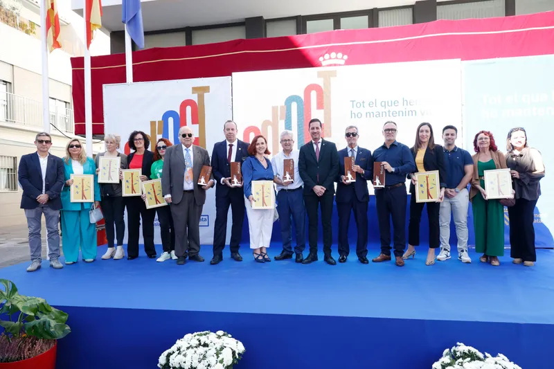 Mislata honra a figuras clave de la cultura, ciencia y tejido social en el Nou d’Octubre