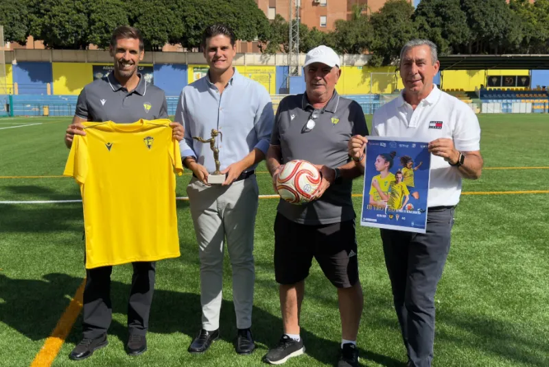 El Ben-Namiel femenino se presenta ante su afición en la III edición del Trofeo La Niña de Benalmádena