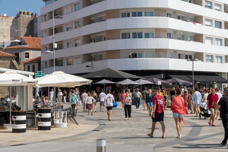 Sanxenxo marca récord histórico en población activa y mínima cifra de paro en junio