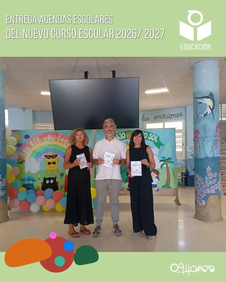 Ogíjares reparte 1.400 agendas escolares para el nuevo curso
