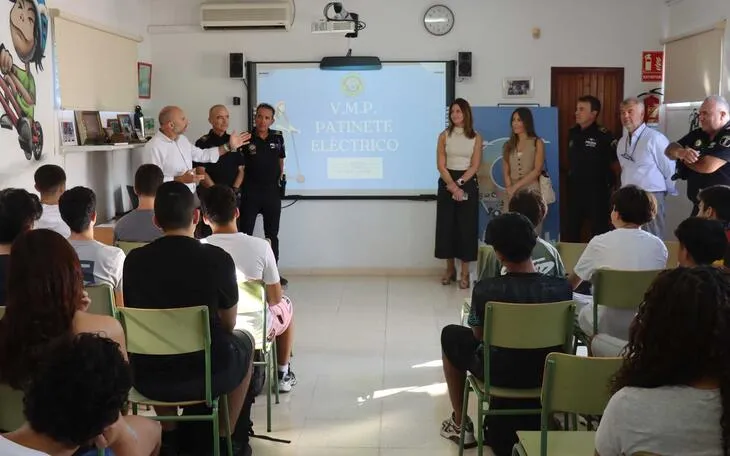Benidorm forma a estudiantes de ESO en el uso seguro de Vehículos de Movilidad Personal