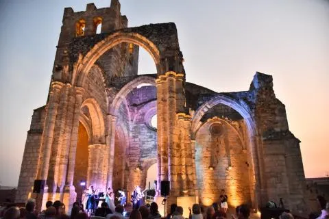 Palencia: Recuperado el entorno de la iglesia de Santa Eulalia de Palenzuela para turismo