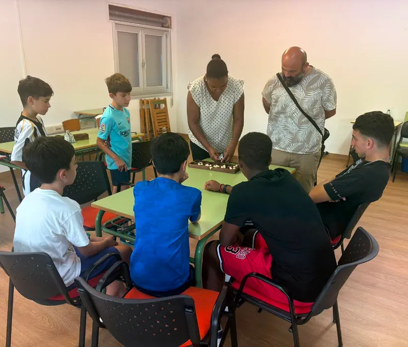 Burela celebra un taller del juego tradicional caboverdiano Ouril