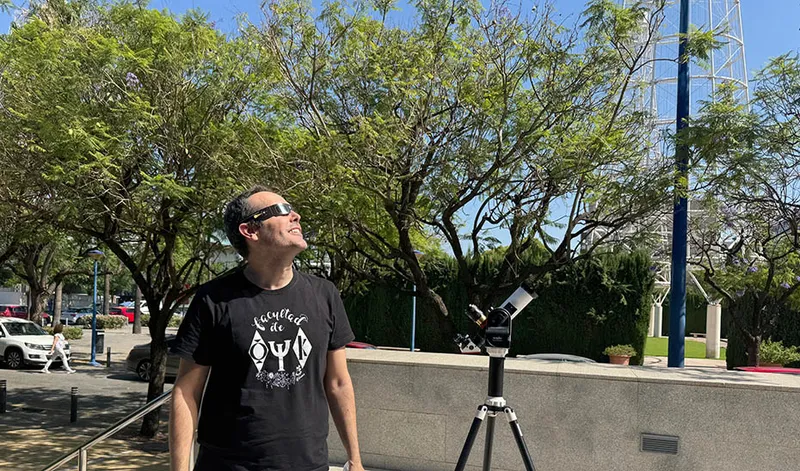 Junta de Andalucía advierte sobre riesgos para la salud durante el eclipse solar
