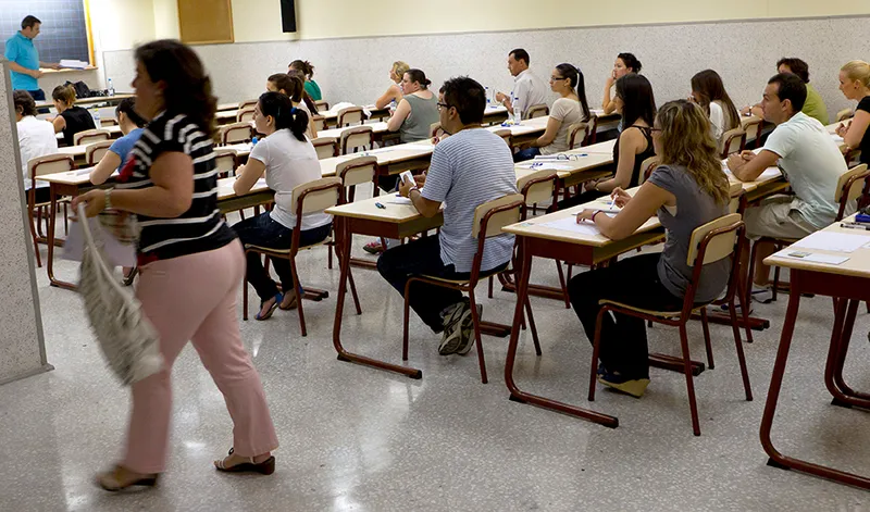 Más de 5.700 andaluces se examinan para obtener el título de la ESO