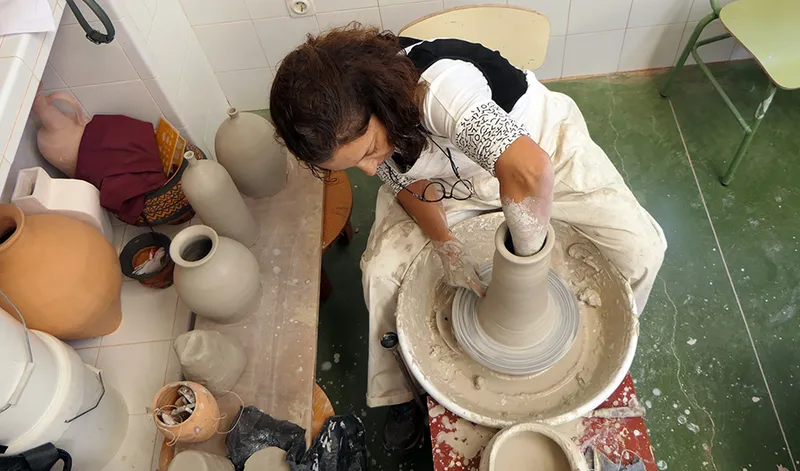 Andalucía actualiza su repertorio de oficios artesanos con 13 nuevas especialidades
