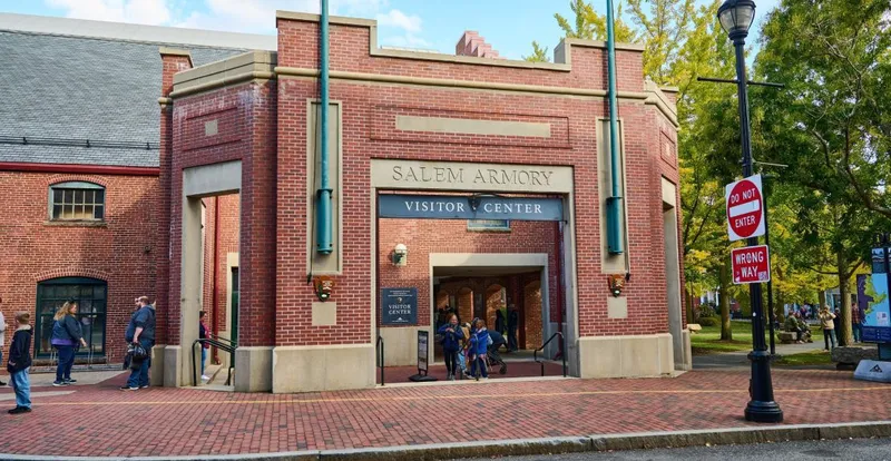 Centro de Visitantes de Salem: Historia y servicios en un punto clave