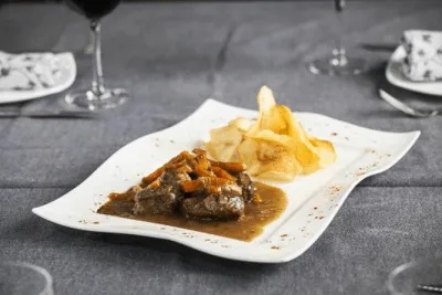El restaurante Segle XXI de Llíria ofrece menú degustación con platos tradicionales