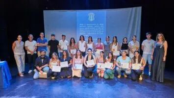 Nerja abre inscripciones para su XXVII Travesía a Nado y convoca los Premios al Mérito Académico