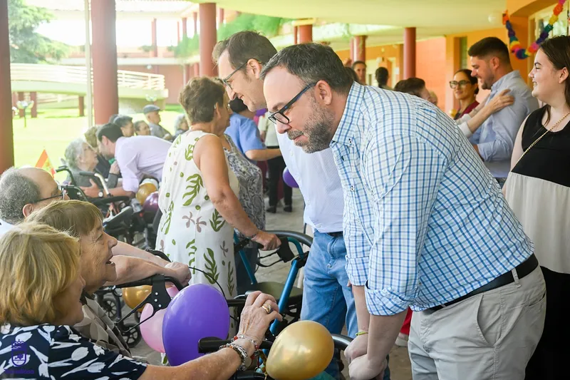 El alcalde de Tomelloso visita Residencial Elder para felicitar las Fiestas Mayores