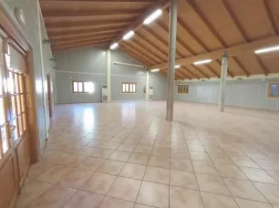 Naval regula el uso y alquiler de sus centros sociales, cocina y material municipal