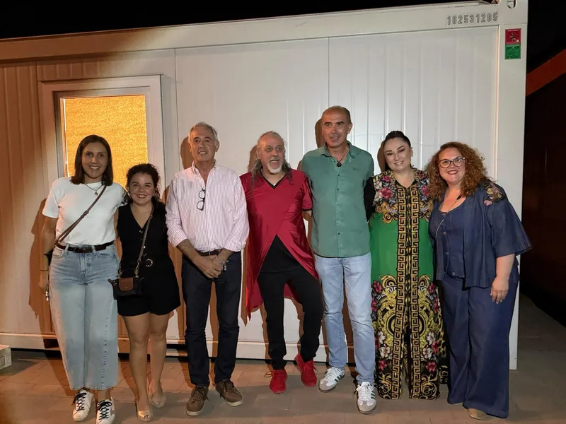 Camela congrega a 9.000 personas en un concierto histórico en Bargas