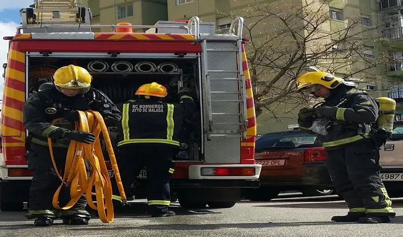 Incendio en un hotel de Málaga: desalojado un centenar de clientes sin heridos