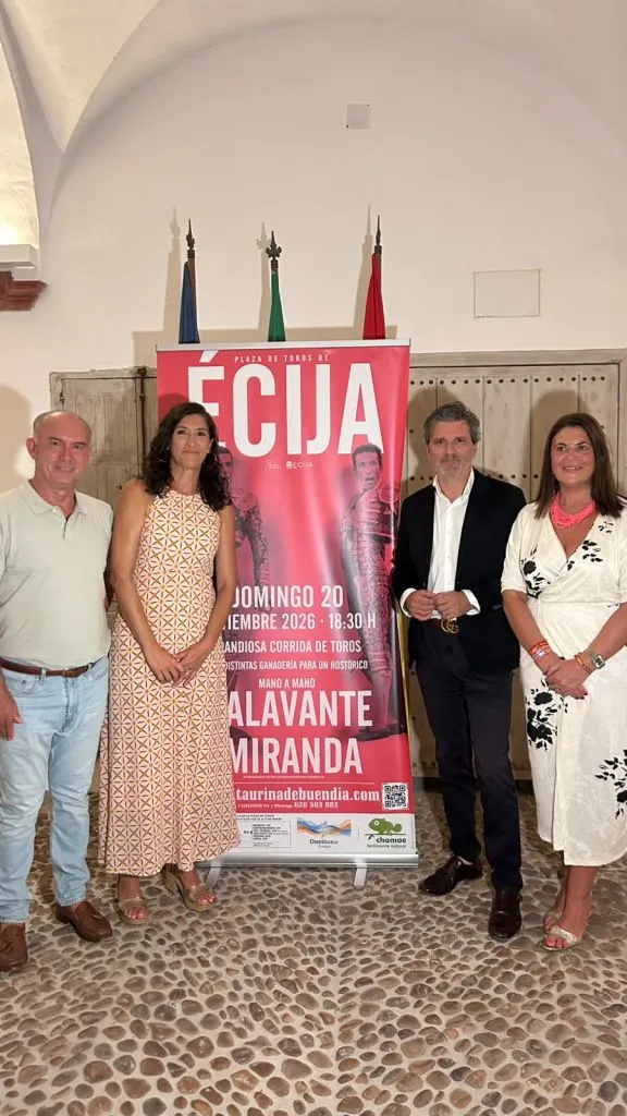 Écija acoge un mano a mano taurino histórico entre Talavante y David de Miranda