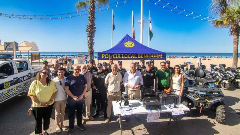 Benidorm refuerza la seguridad en sus playas con 12 agentes y vigilancia aérea y marítima