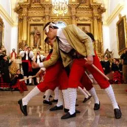 Casarejos celebra sus danzas tradicionales en honor a San Juan
