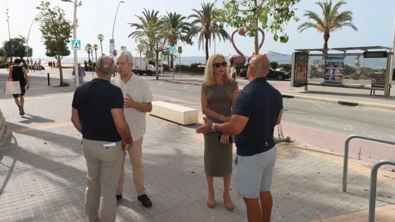 Benidorm mejora la limpieza y zonas verdes de la avenida Moralet tras las peticiones vecinales