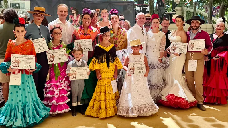 El XI Concurso de Trajes de Flamenca y de Corto de Antequera premia la tradición y el diseño