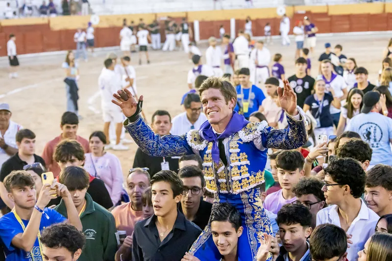 Borja Jiménez triunfa en la Feria de La Antigua de Guadalajara con dos orejas