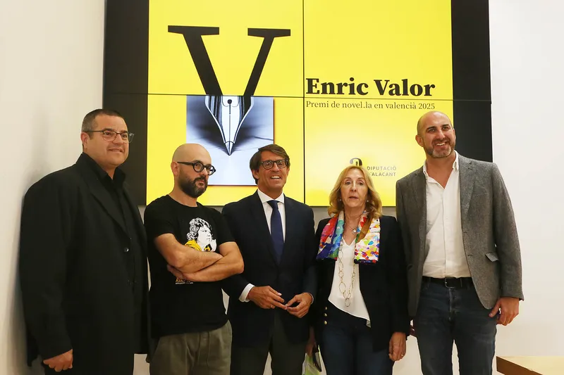 La Diputación de Alicante lanza la XXXII edición del Premio Enric Valor de Novela en Valenciano