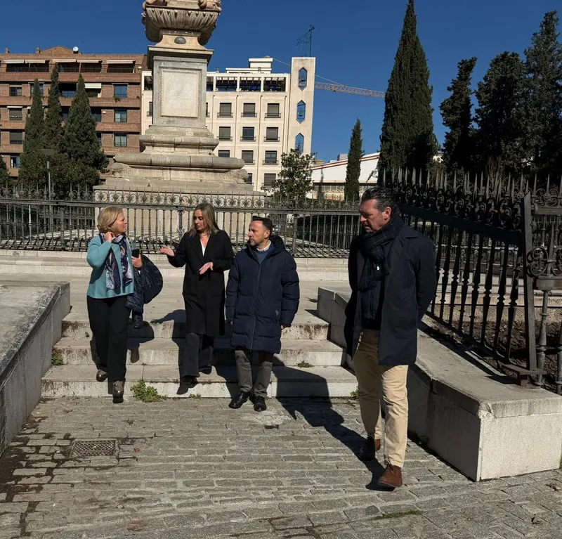 Granada renueva los Jardines del Triunfo con miles de rosales y un riego inteligente