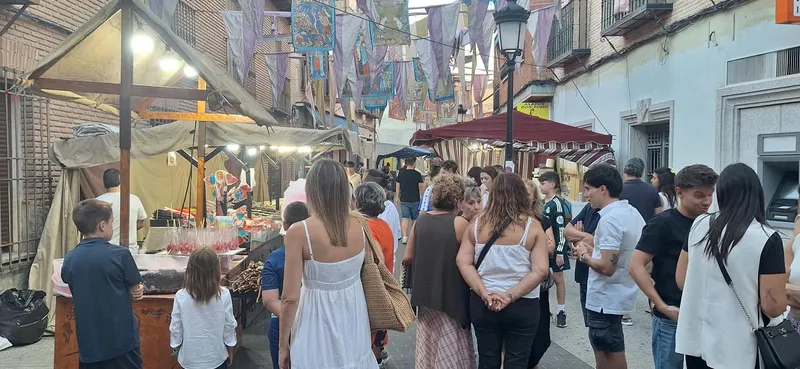 Bargas celebra con éxito su Mercado Medieval con gran afluencia de público