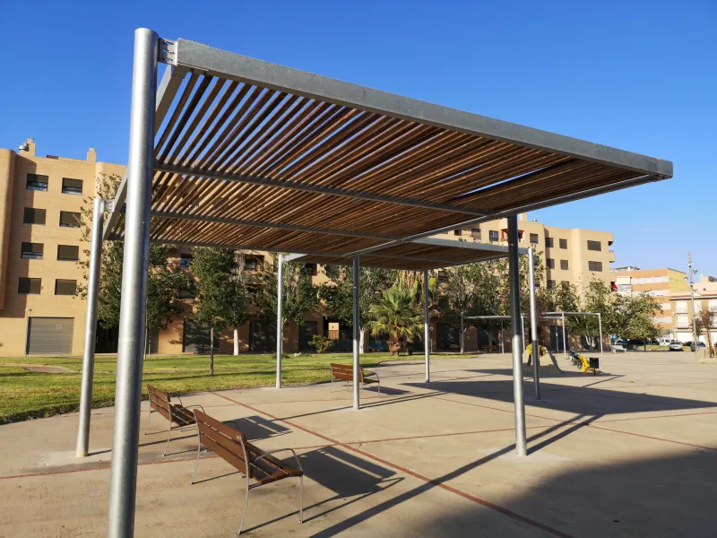 Tortosa destina 145.000 euros a la reforma de la plaza Francesc Macià con zona infantil elegida por los vecinos
