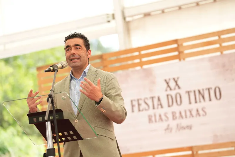 Luis López destaca la Festa do Viño Tinto das Neves como motor del turismo interior
