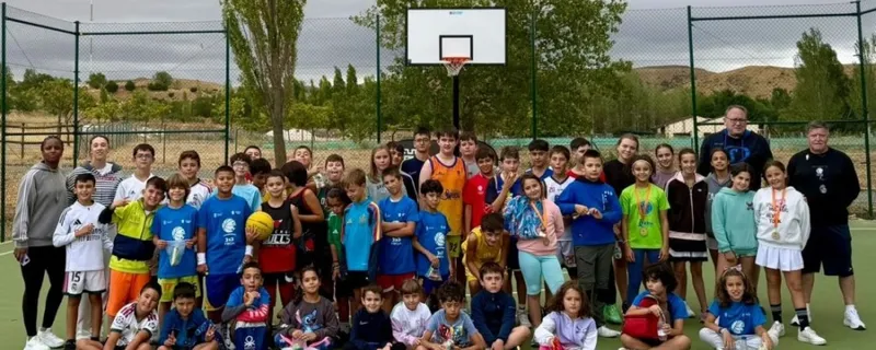 Naturávila acoge una jornada de baloncesto para 70 niños de la provincia