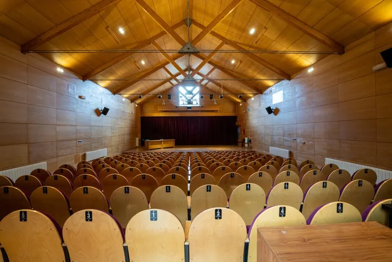 Normas de uso para los auditorios municipales de Oleiros