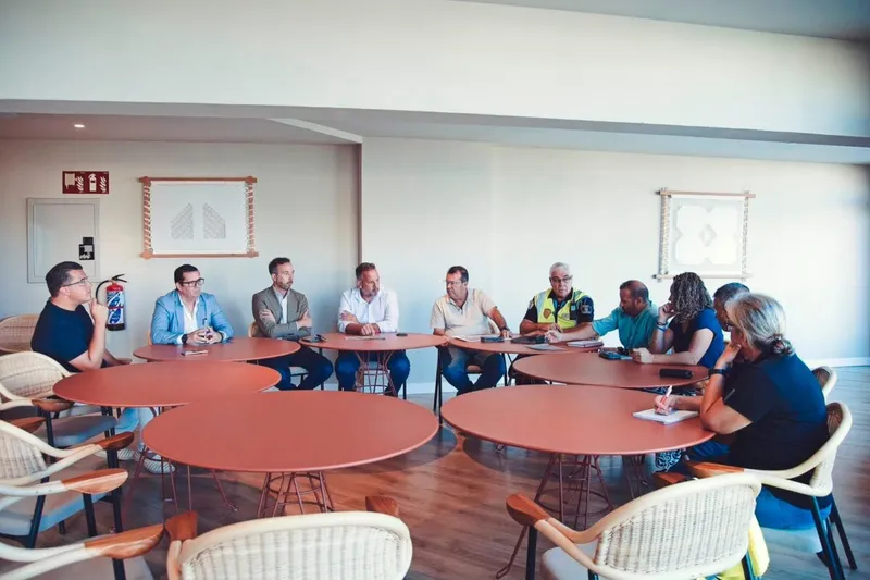Pájara refuerza la movilidad para el Mundial de Windsurf con guaguas especiales