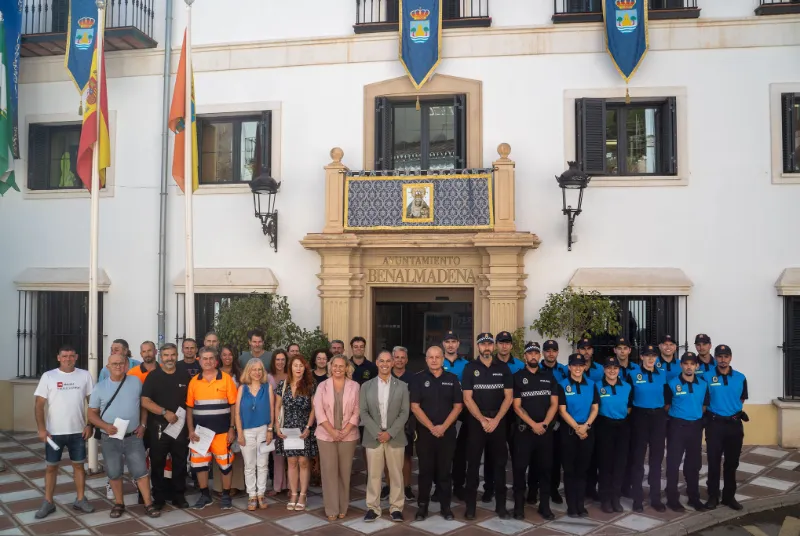 Benalmádena refuerza la seguridad y atención ciudadana con 12 nuevos informadores municipales