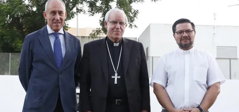 El Arzobispo de Sevilla preside en Tomares el encuentro de docentes de la Fundación Victoria Díez