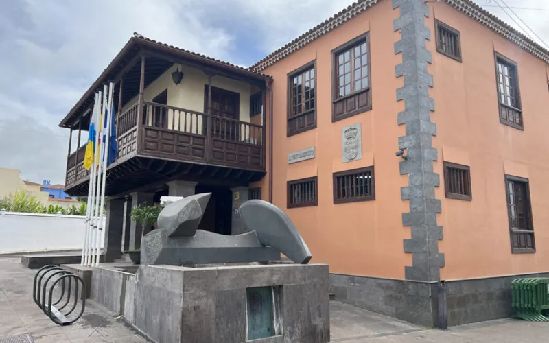 Tegueste mejora la accesibilidad auditiva en el edificio municipal y el Teatro Príncipe Felipe