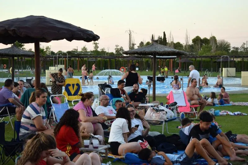 Daimiel celebra la quinta edición de 'Pisci Familias' con ambiente mundialista
