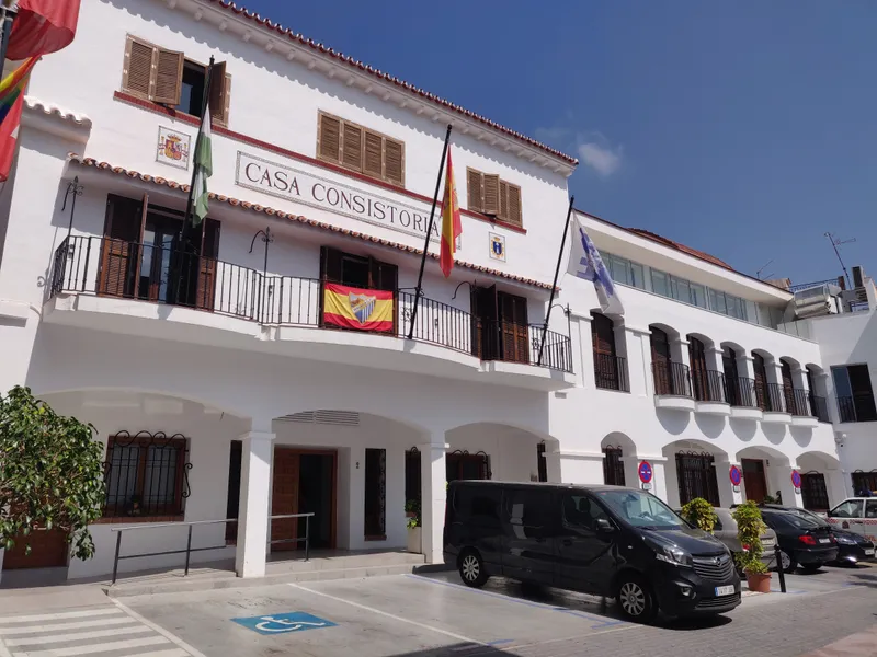 Algarrobo nombra comisión para bolsa de empleo de mantenimiento y conserjería
