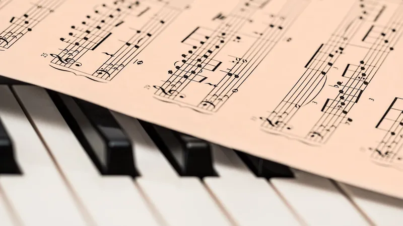 Convocatoria de ayudas del Conservatorio José Iturbi para estudios musicales en el extranjero